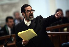 2006-04-05T120000Z_334813315_GM1DSHXTRKAA_RTRMADP_3_IRAQ-SADDAM-OUTBURST.jpg