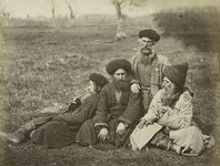 Caucasusian_Jews_with_chokha.jpg